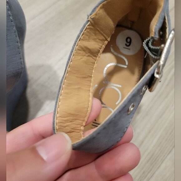 Sugar Hamptons Womens Gray Covered  Peep Toe Ankle Strap Back Zip Wedge Size 9 - Picture 16 of 16